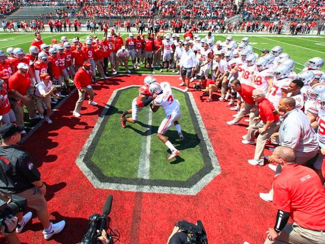 Ohio State Buckeyes players practicing the Oklahoma Drill